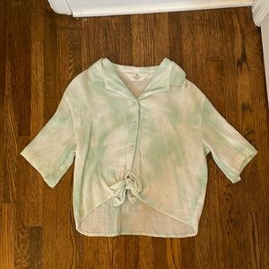 H&M button-down T-shirt